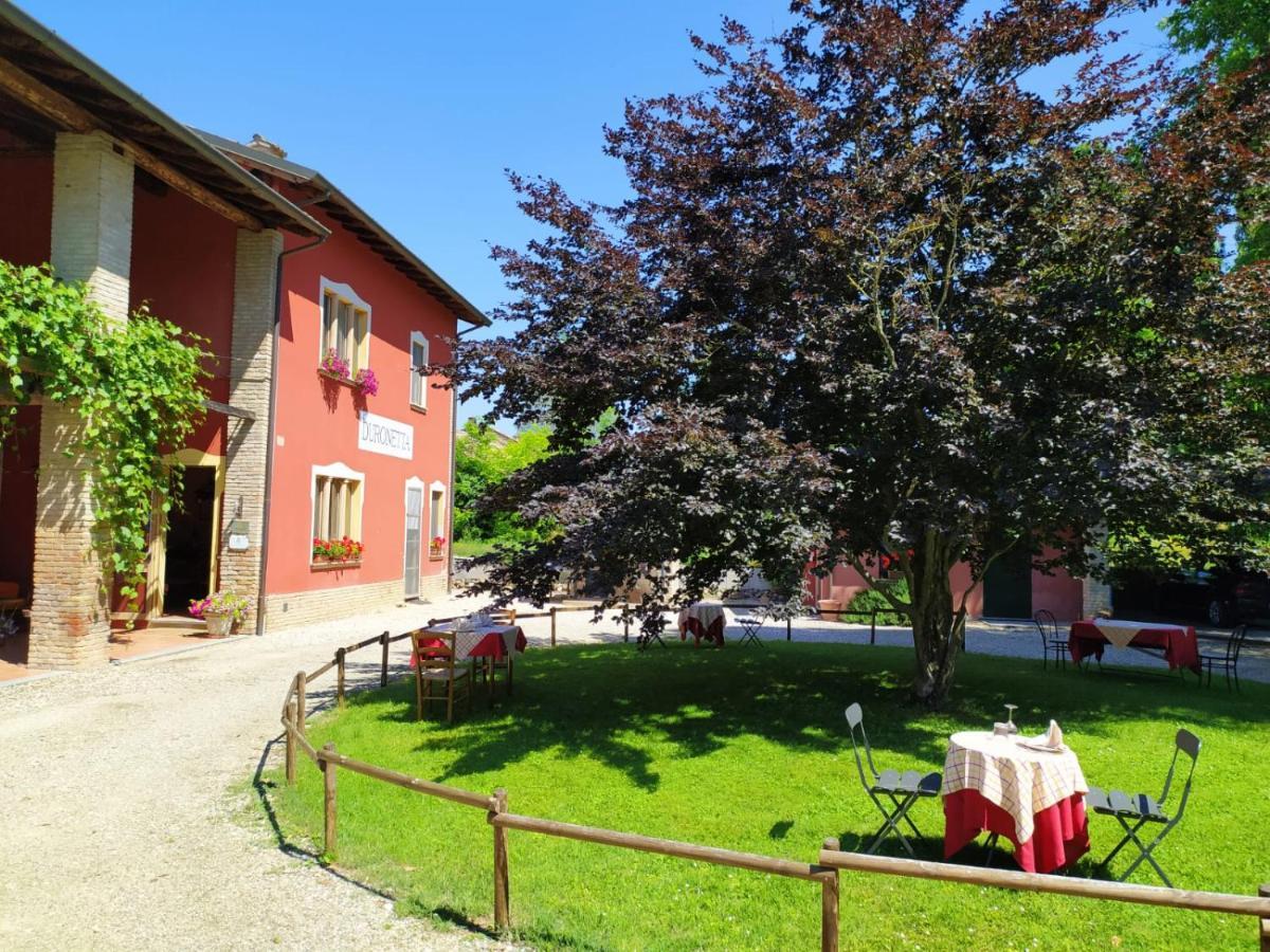 Agriturismo Le Corti Della Gualdana Вогера Екстериор снимка