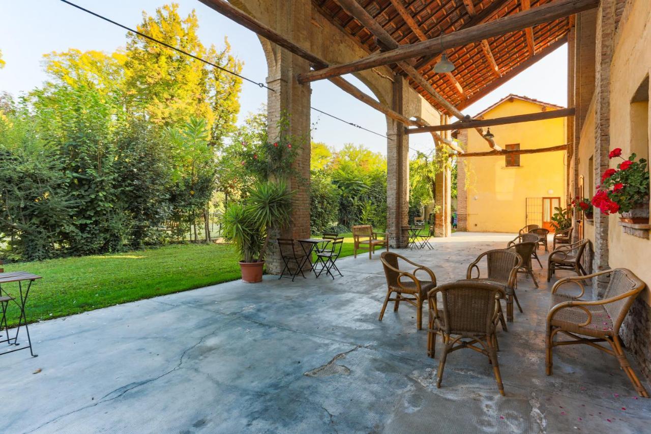 Agriturismo Le Corti Della Gualdana Вогера Екстериор снимка