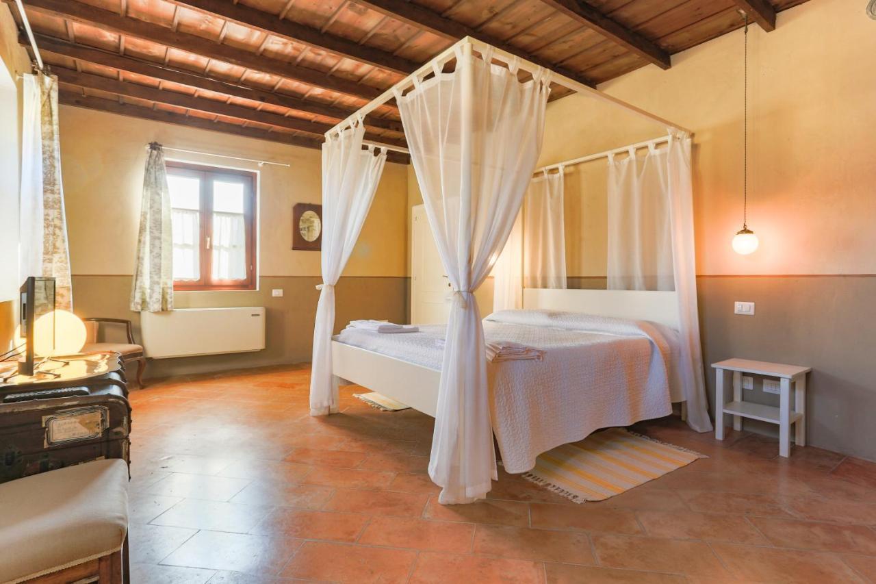 Agriturismo Le Corti Della Gualdana Вогера Екстериор снимка