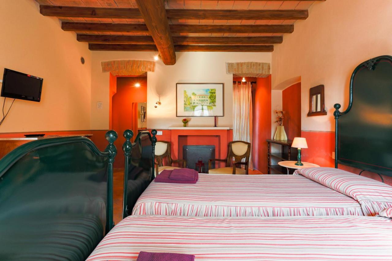 Agriturismo Le Corti Della Gualdana Вогера Екстериор снимка