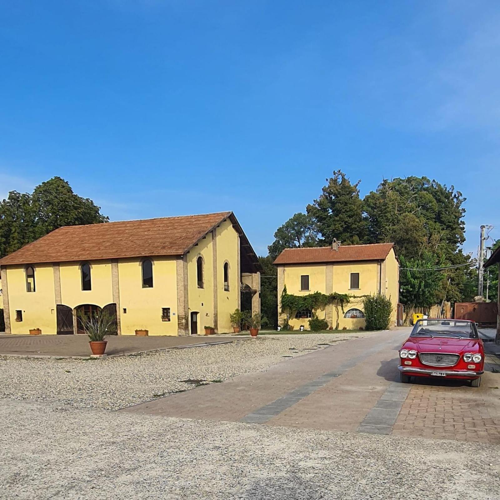 Agriturismo Le Corti Della Gualdana Вогера Екстериор снимка