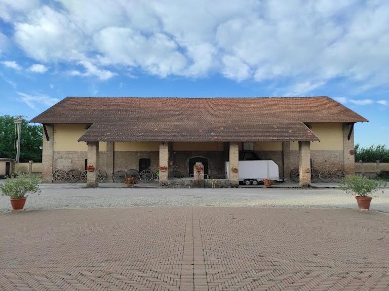 Agriturismo Le Corti Della Gualdana Вогера Екстериор снимка