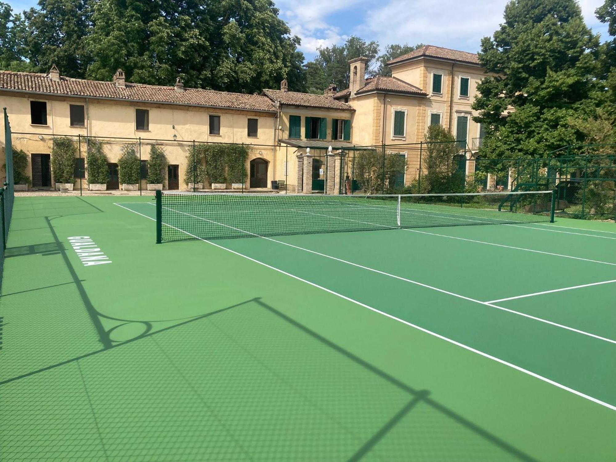 Agriturismo Le Corti Della Gualdana Вогера Екстериор снимка